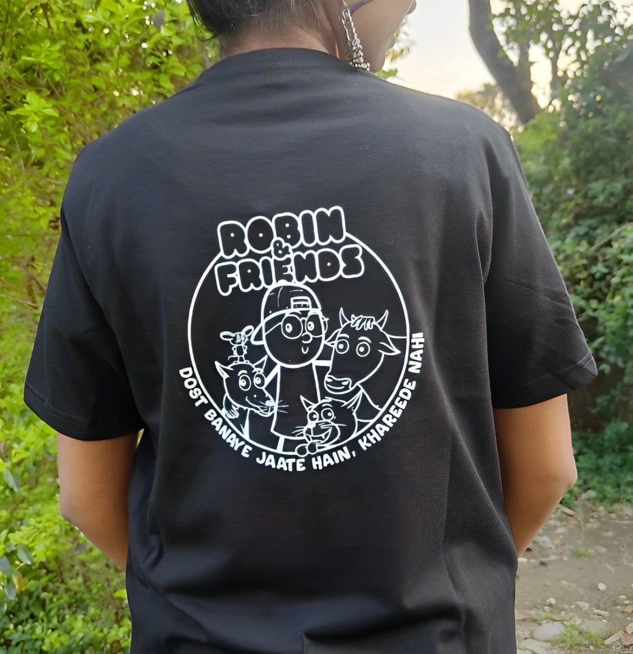 Dost Banaye Jaate Hain Khareede Nahi Toon T-shirt
